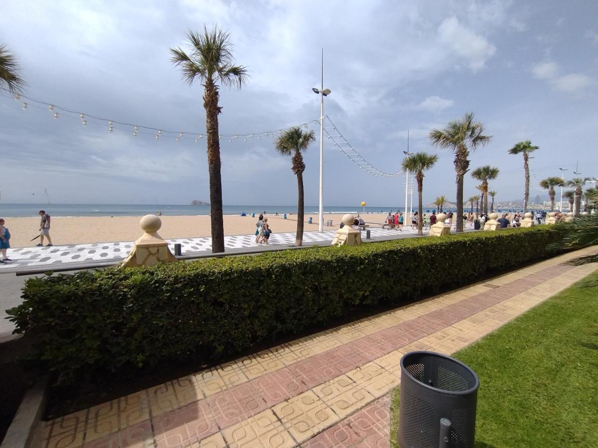 Living Benidorm. Playa Levante Екстер'єр фото