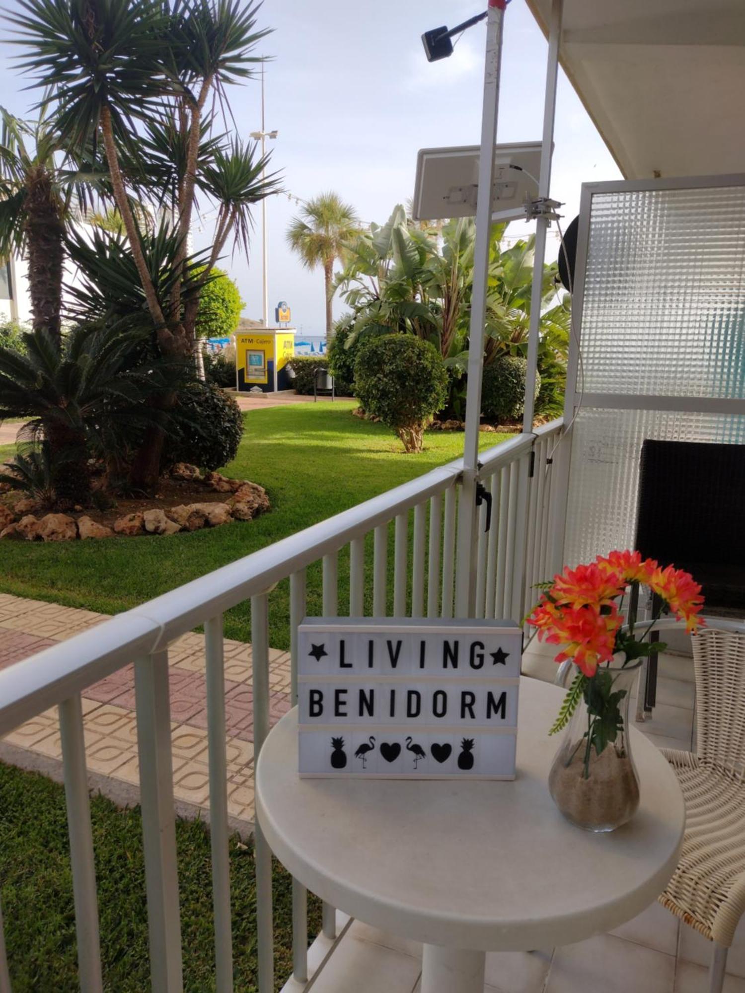 Living Benidorm. Playa Levante Екстер'єр фото